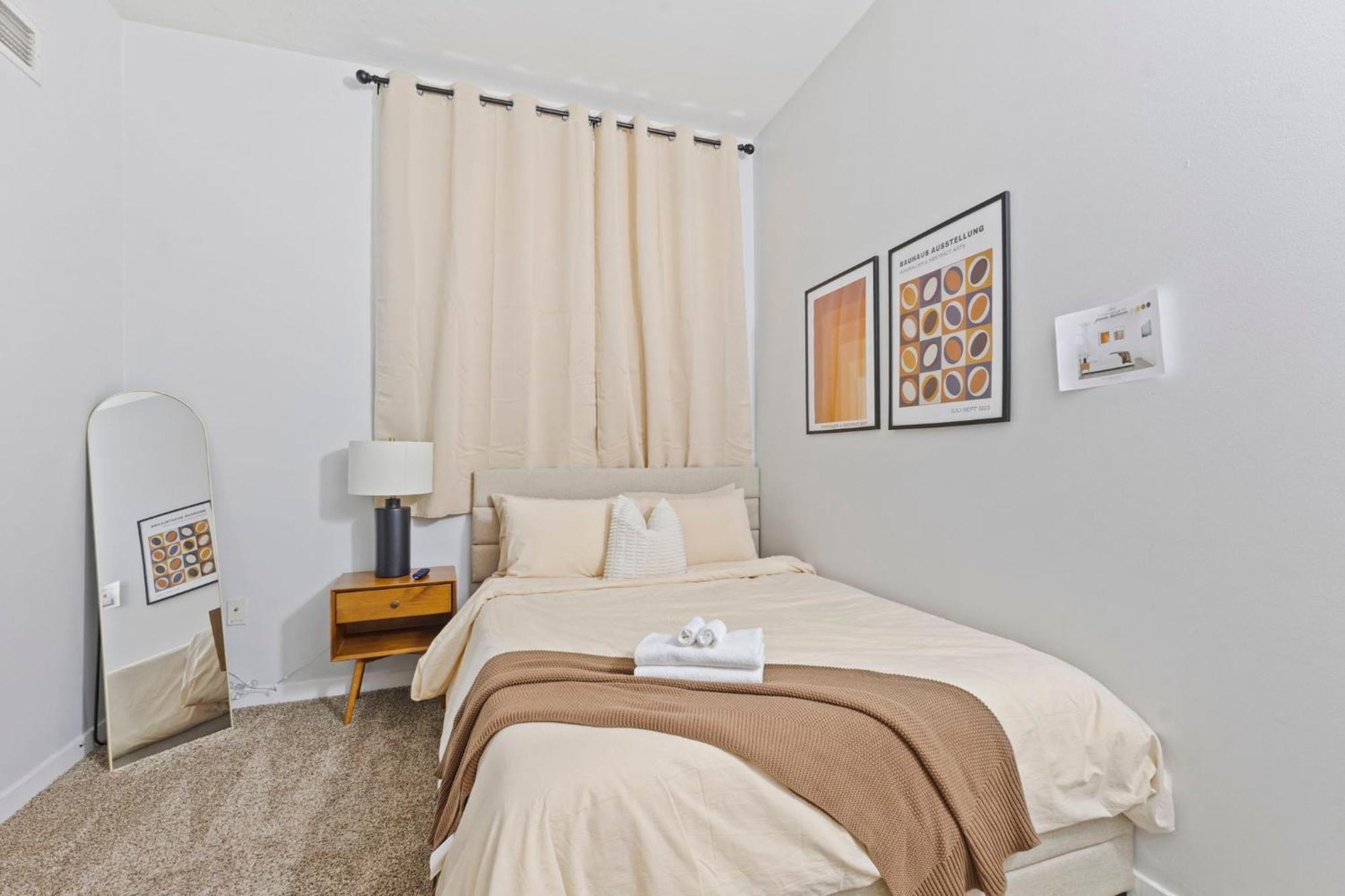 شقة Indy Loft - Monument Circle - Sleeps 7 - Convention Walkable إنديانابوليس المظهر الخارجي الصورة