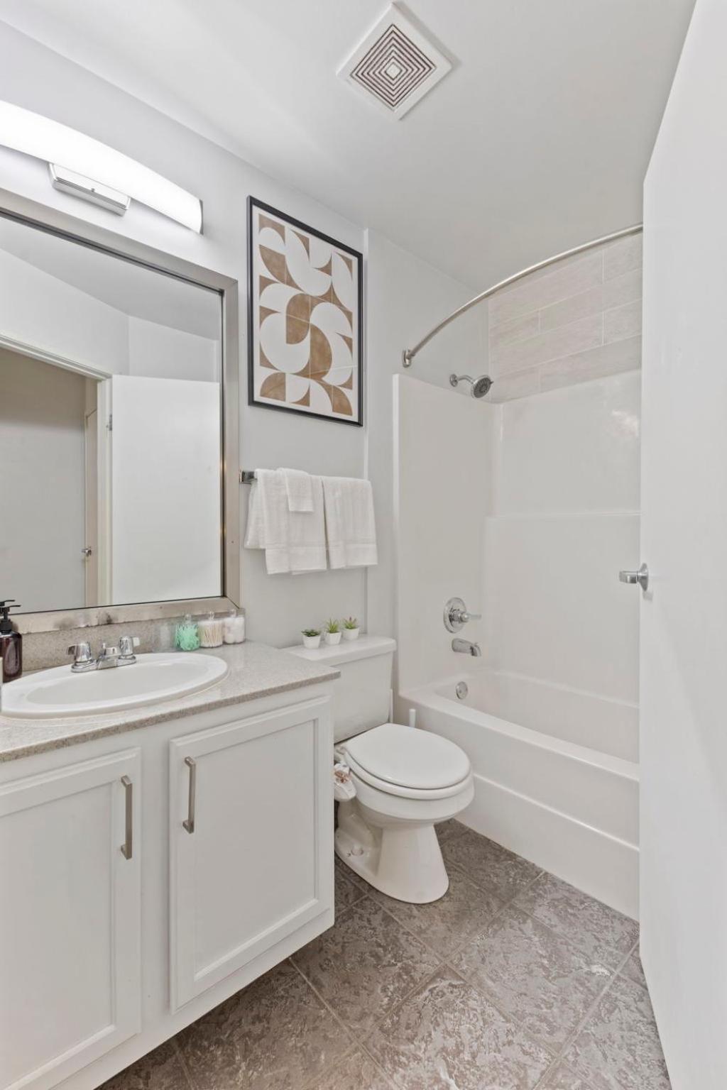 شقة Indy Loft - Monument Circle - Sleeps 7 - Convention Walkable إنديانابوليس المظهر الخارجي الصورة