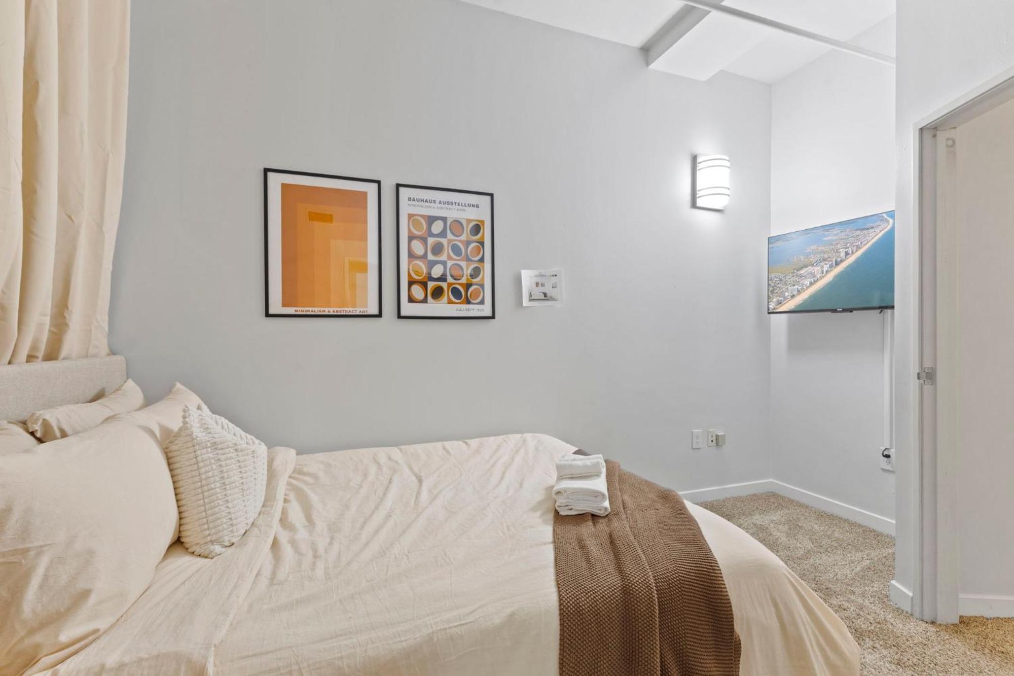 شقة Indy Loft - Monument Circle - Sleeps 7 - Convention Walkable إنديانابوليس المظهر الخارجي الصورة